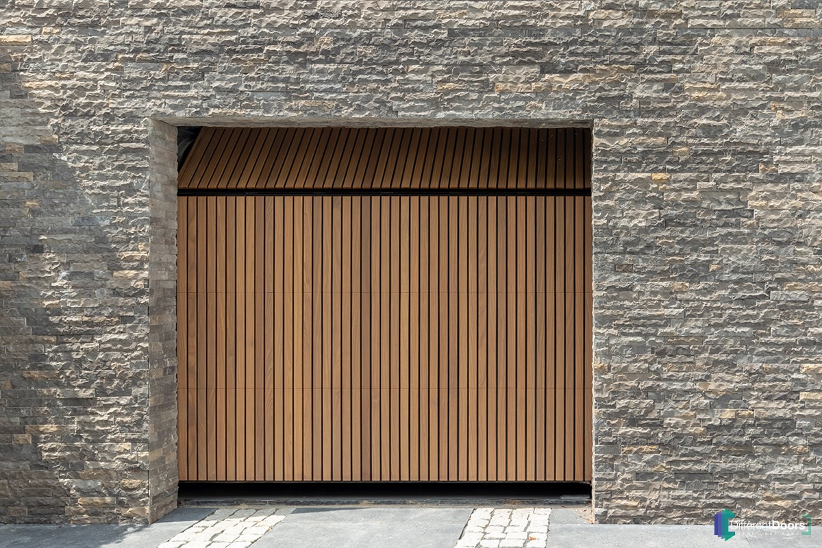 Houten sectionaaldeur