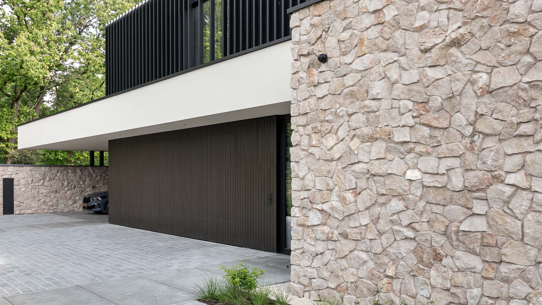 Different Doors houten garagedeur
