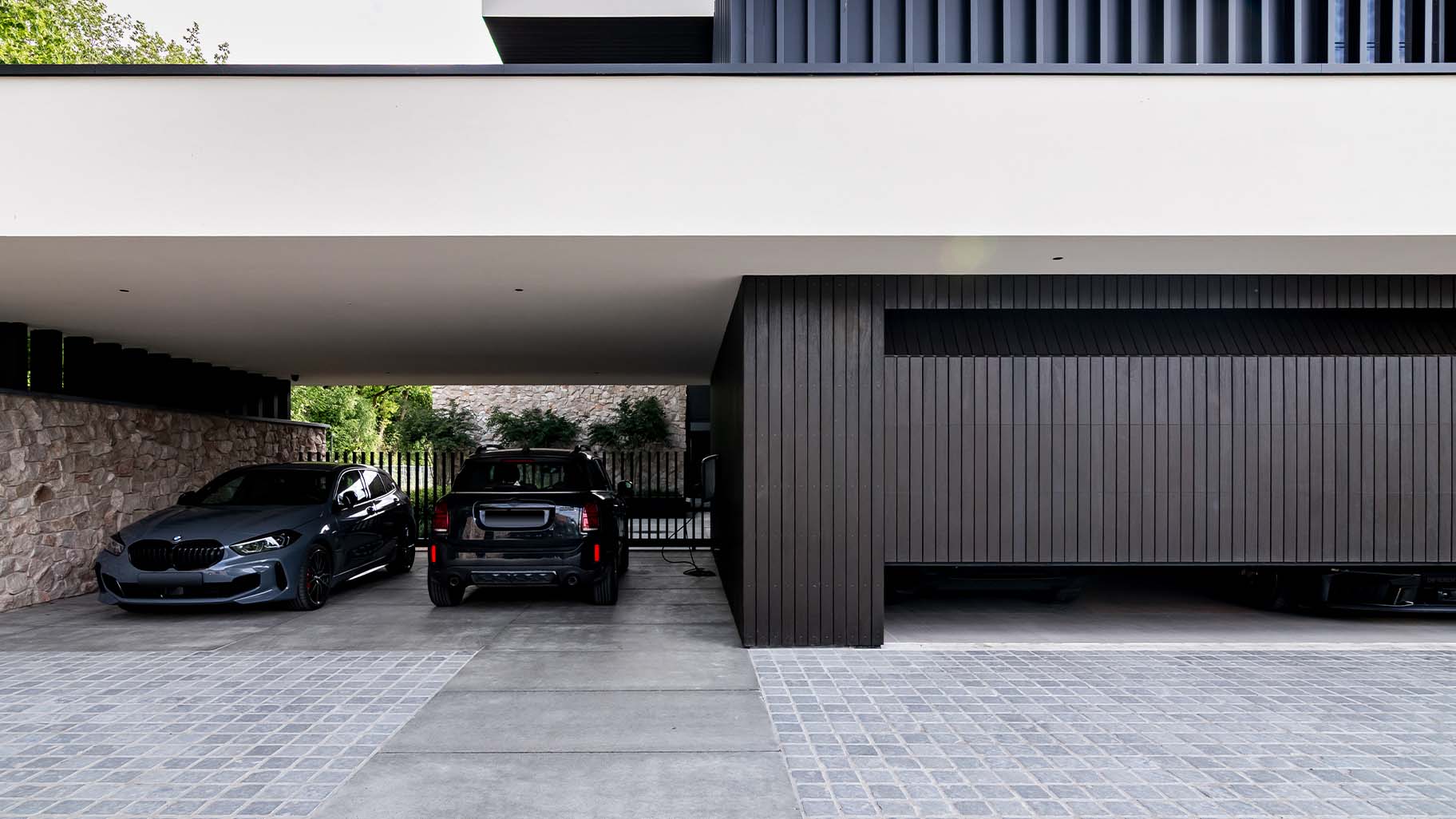 Different Doors houten garagedeur