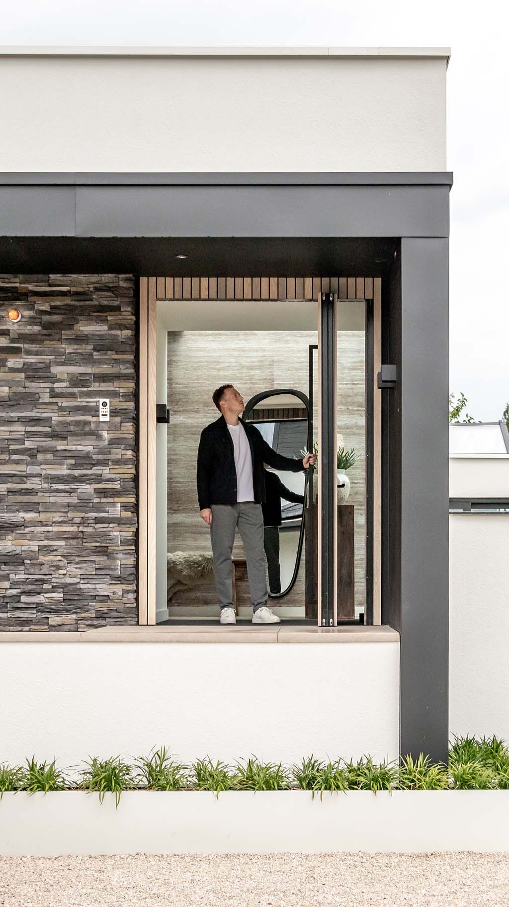 Different Doors taatsdeur als voordeur
