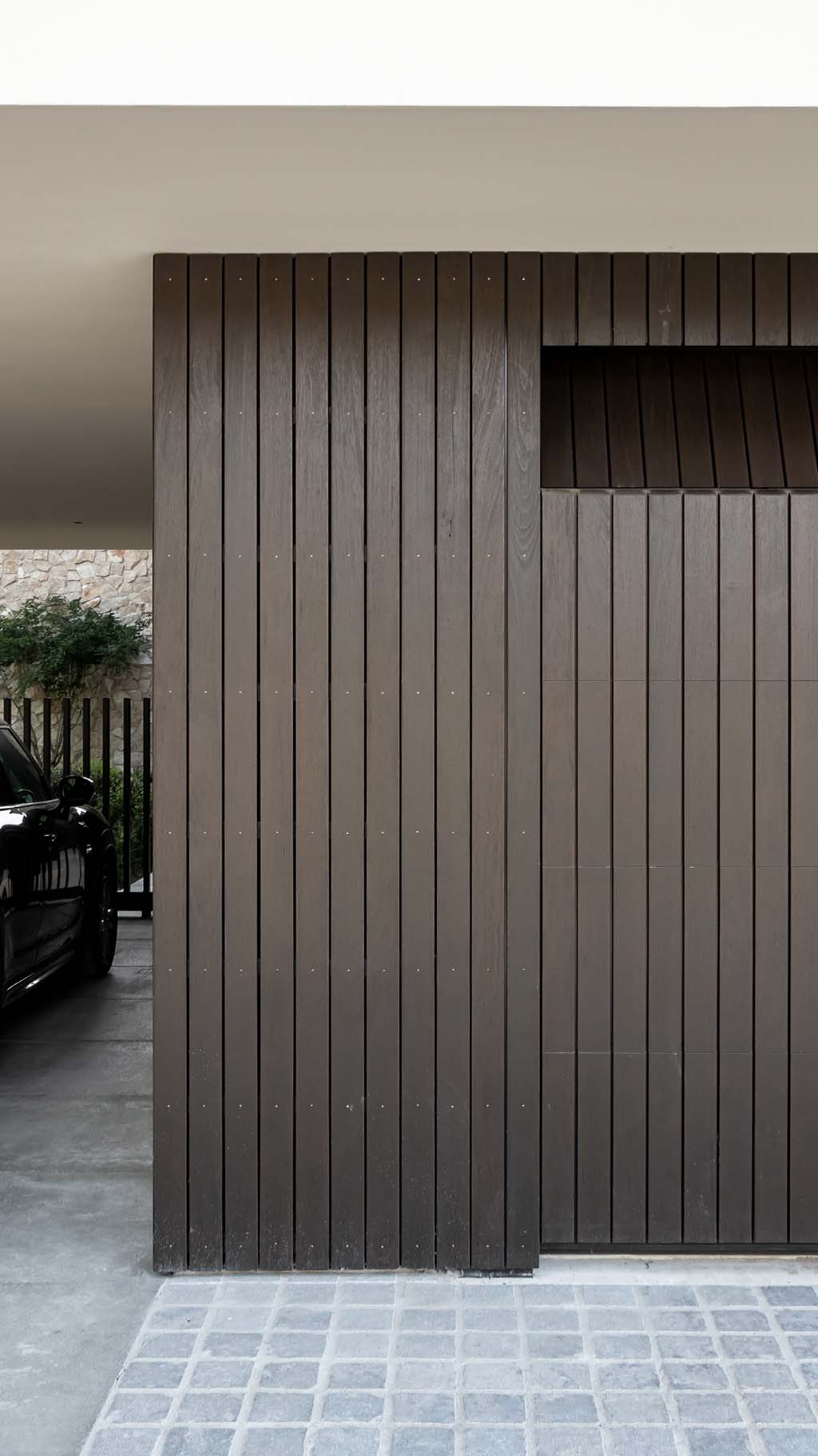 Houten sectionaaldeur Different Doors