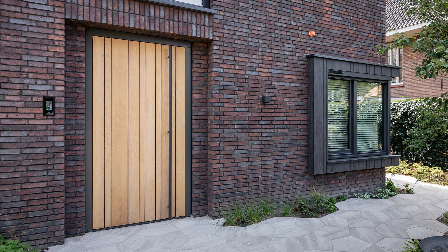 Taatsdeur Different Doors